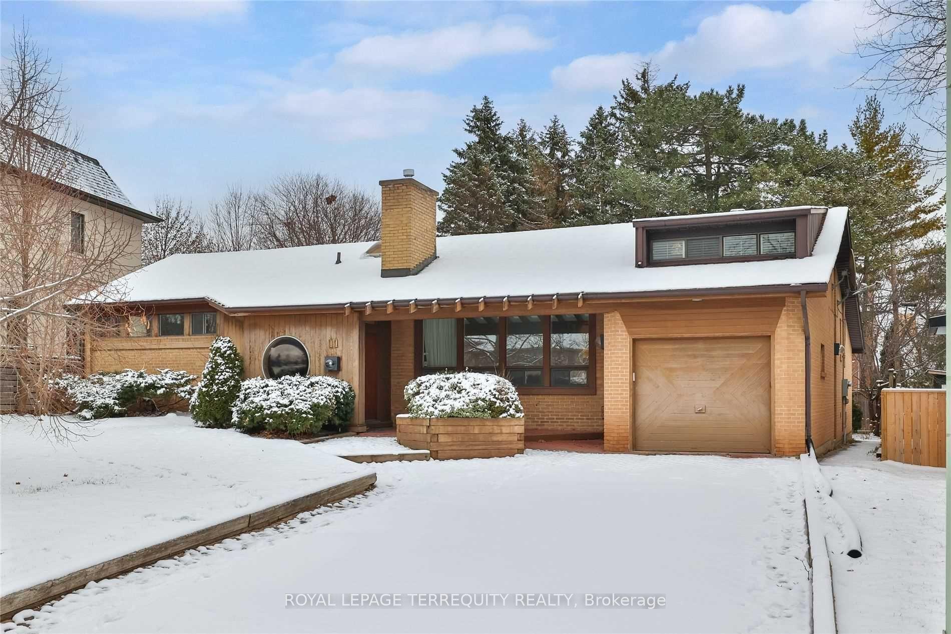 11 Leacroft Crescent, Toronto — Detached for lease, photo 1