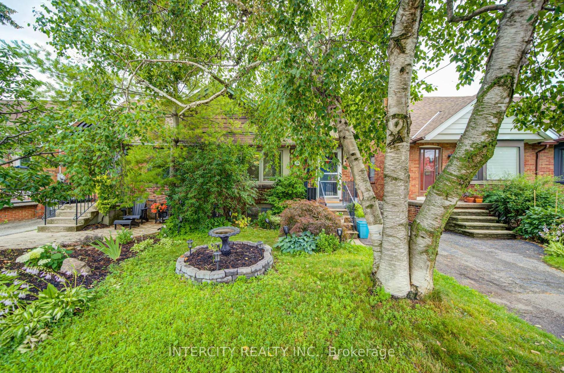 256 Blantyre Avenue, Toronto — Semi-Detached for sale, photo 1