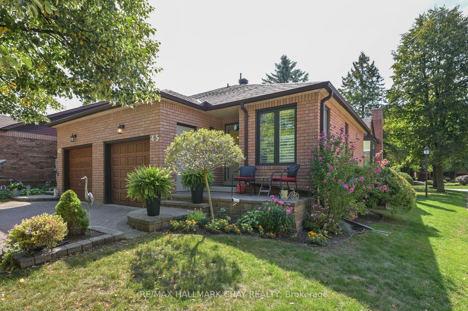 45 Green Briar Road — photo 1