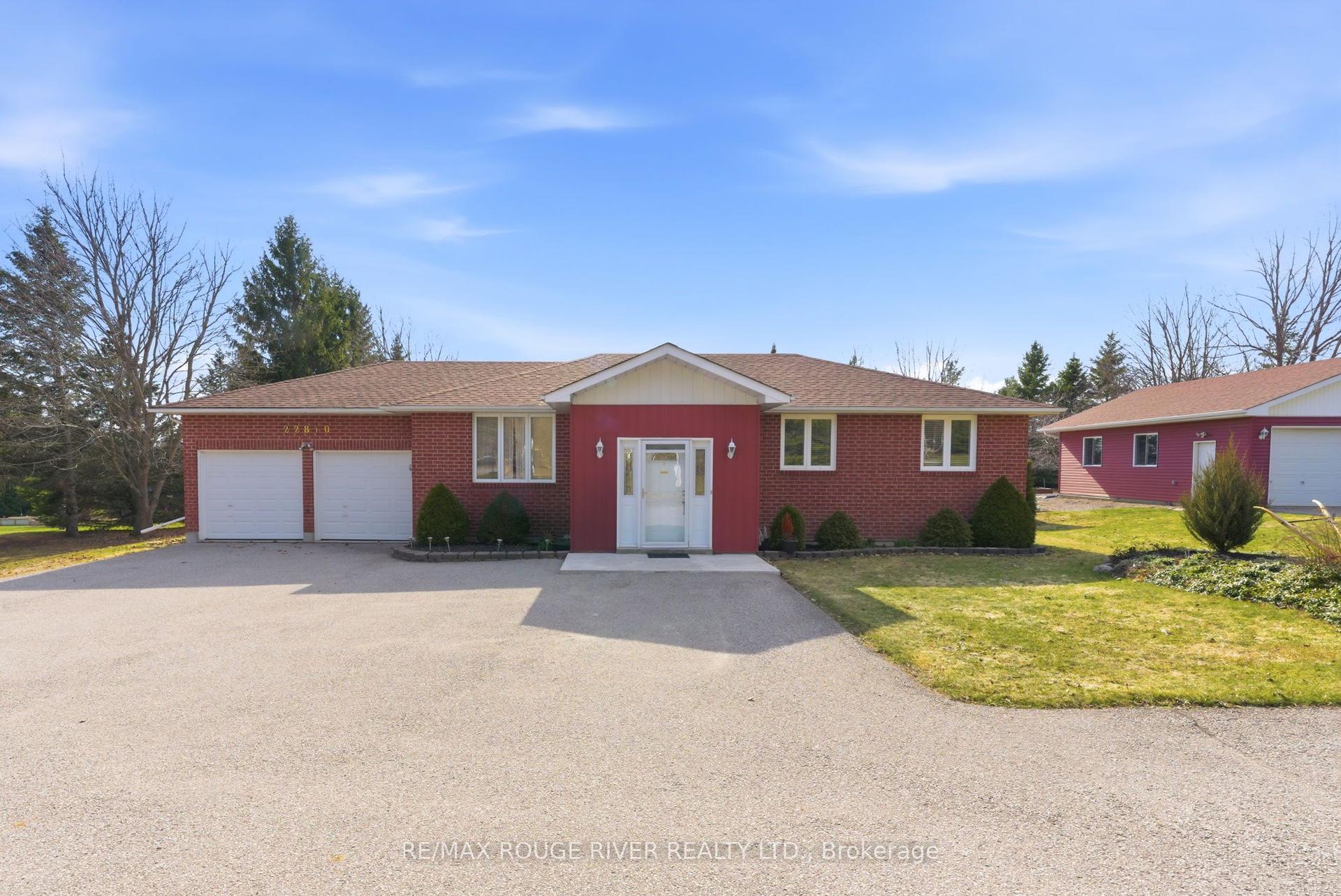 22810 Simcoe Street — photo 1