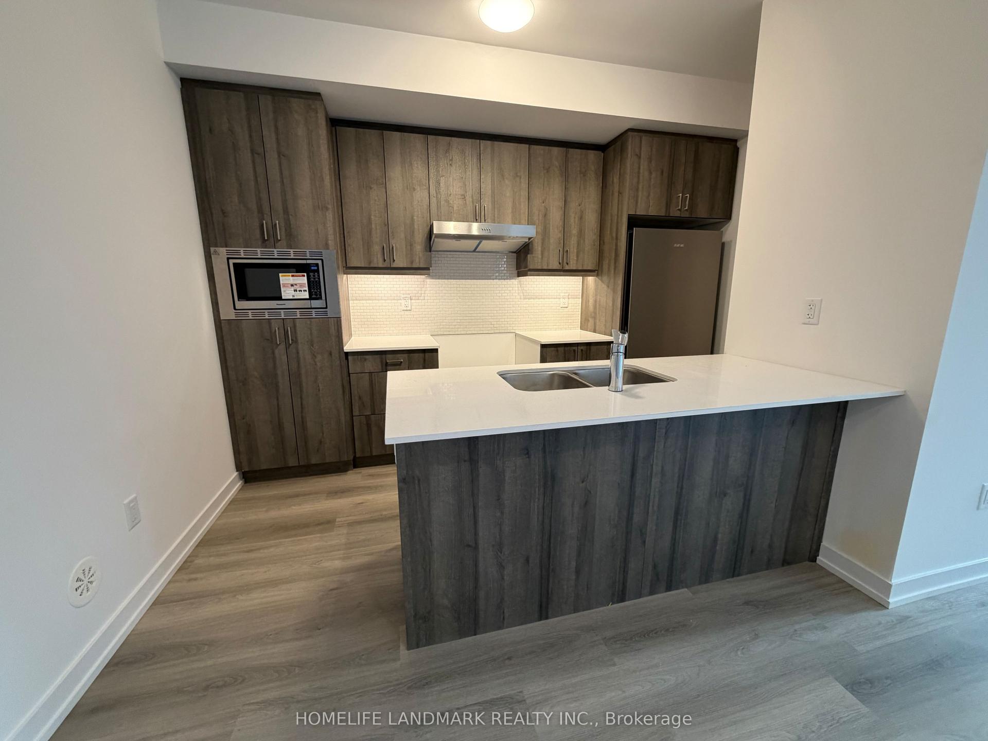5 Bancroft Lane 318 #318 — photo 1