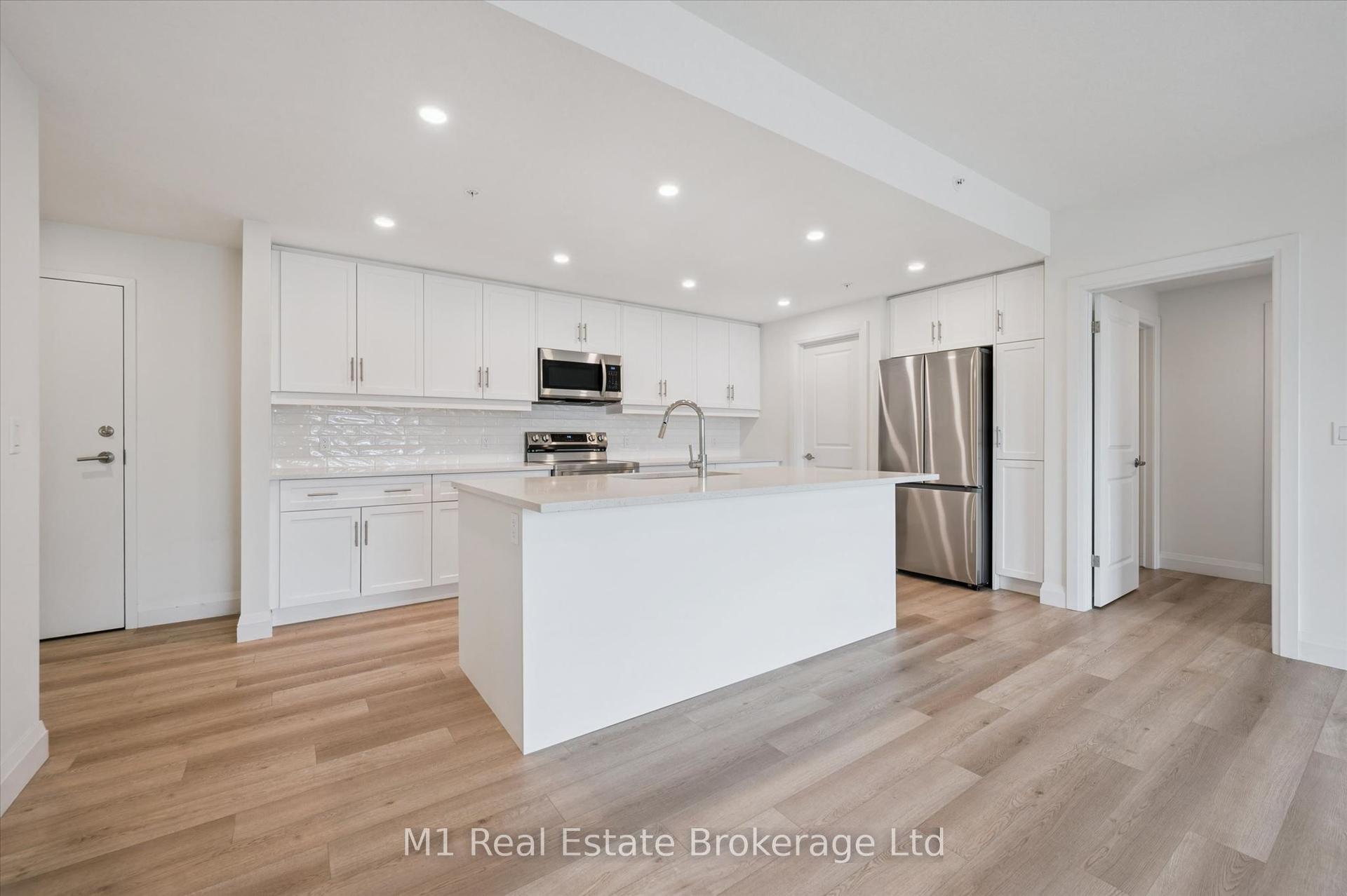 99B Farley Road 205 #205, Centre Wellington — Condo for lease, photo 1