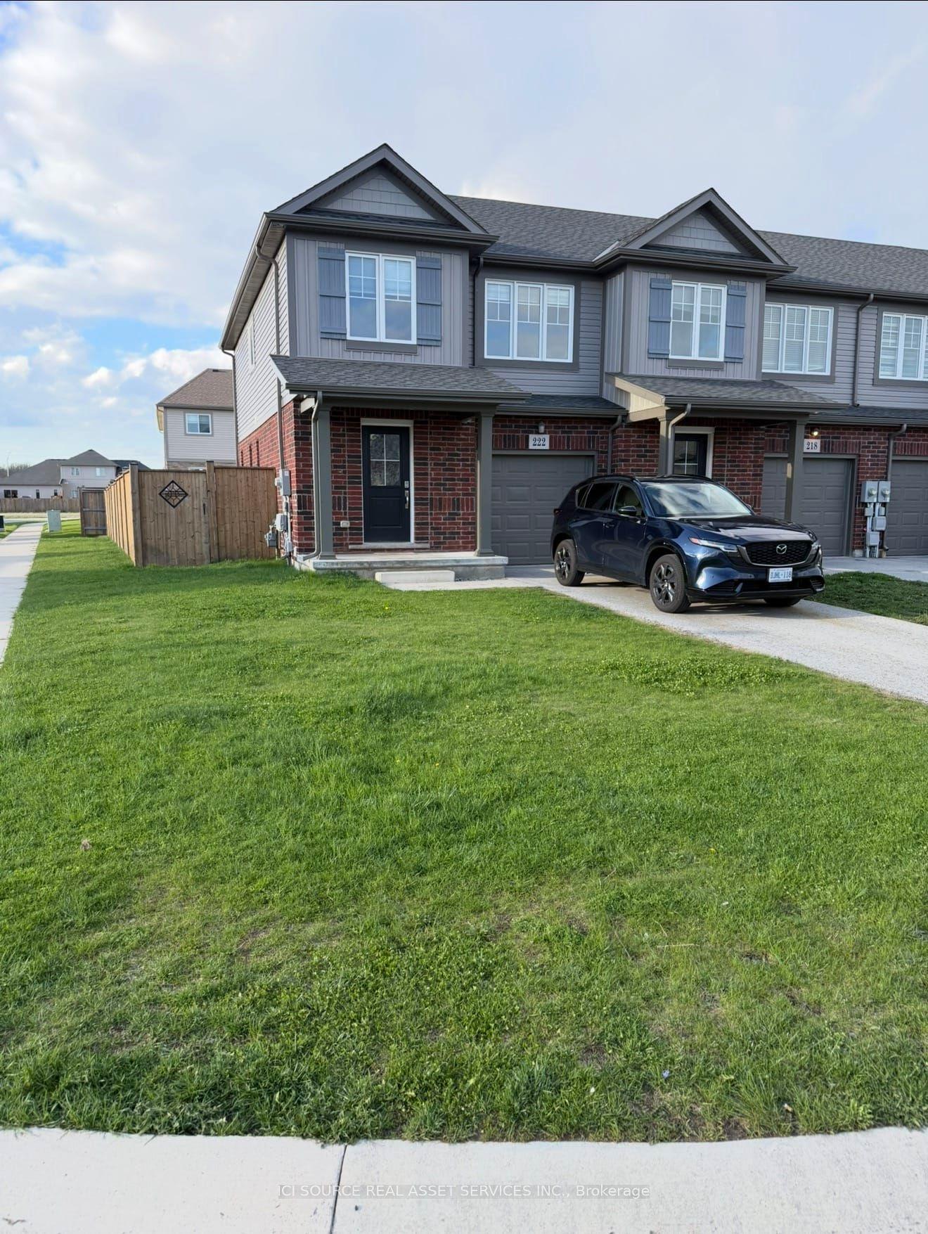 222 Heron Street — photo 1
