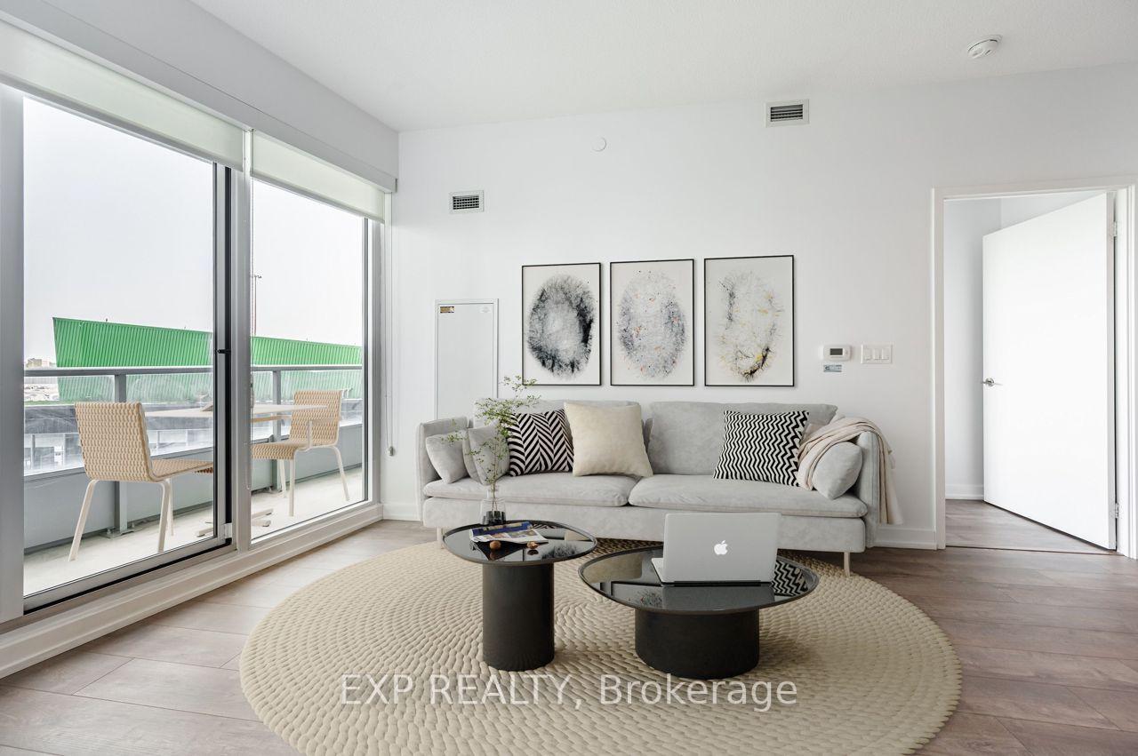 115 Mcmahon Drive 206 #206, Toronto — Condo for lease, photo 1