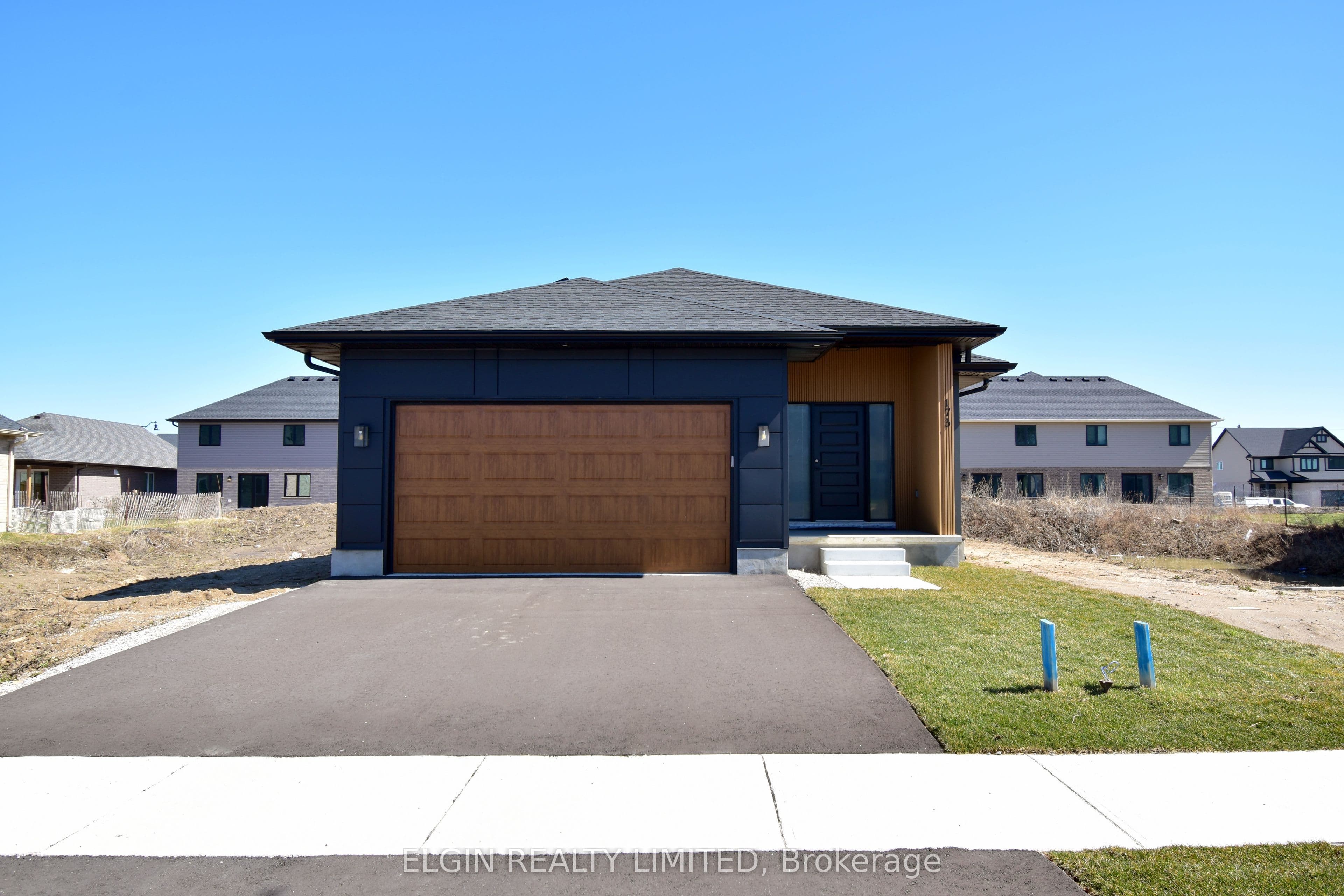 173 Renaissance Drive — photo 1