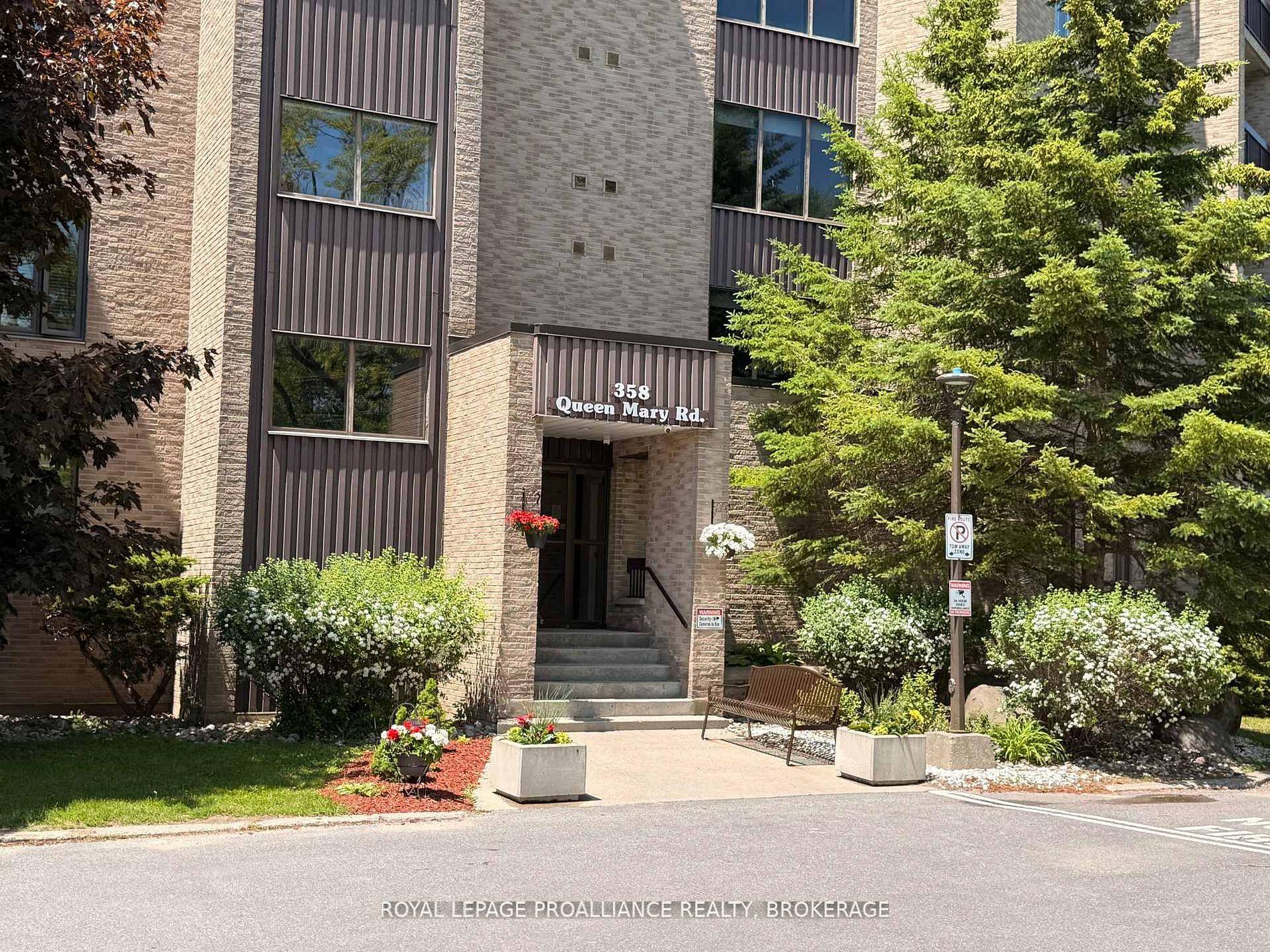 358 Queen Mary Road, Kingston — Condo for lease, photo 1