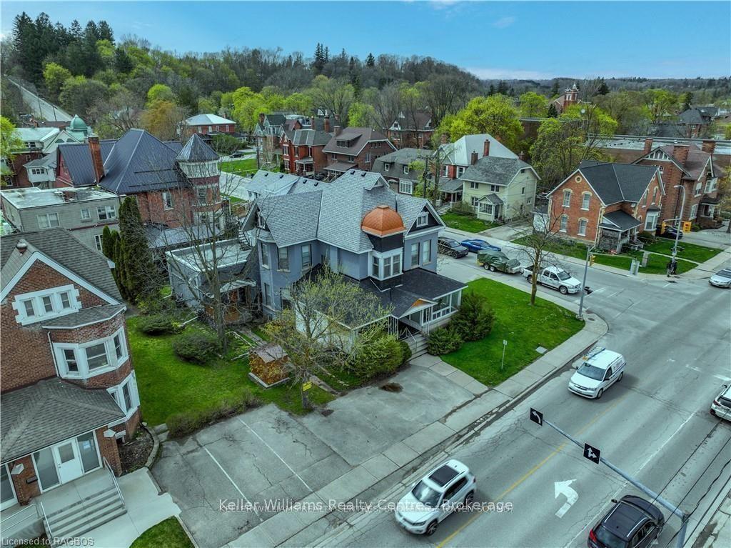 900 2nd Avenue W, Owen Sound — Multiplex for sale, photo 1