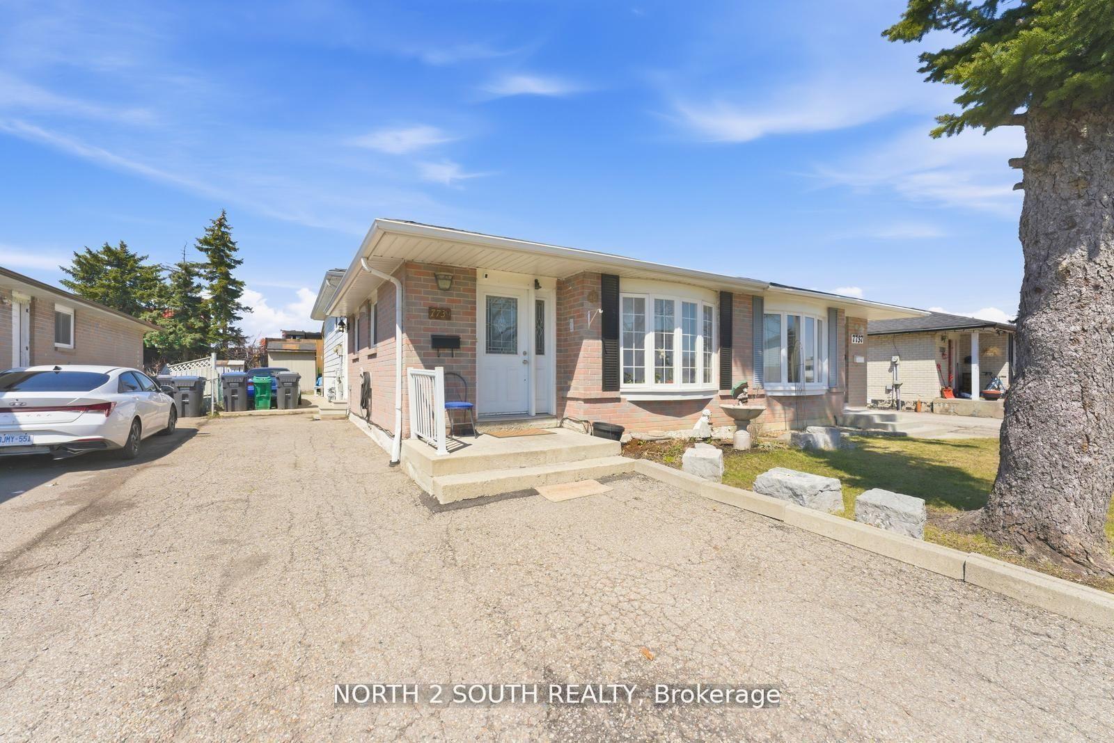 7739 Priory Crescent — photo 1