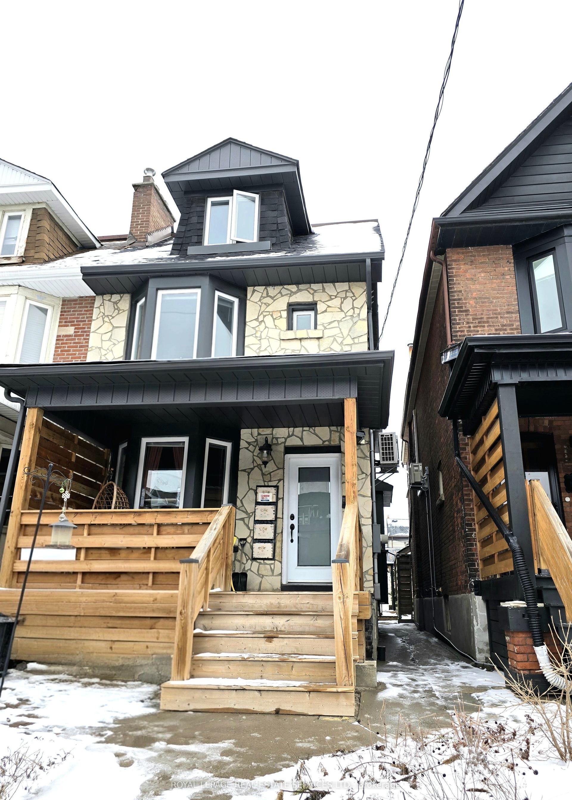 1399 Lansdowne Avenue Upper #Upper — photo 1