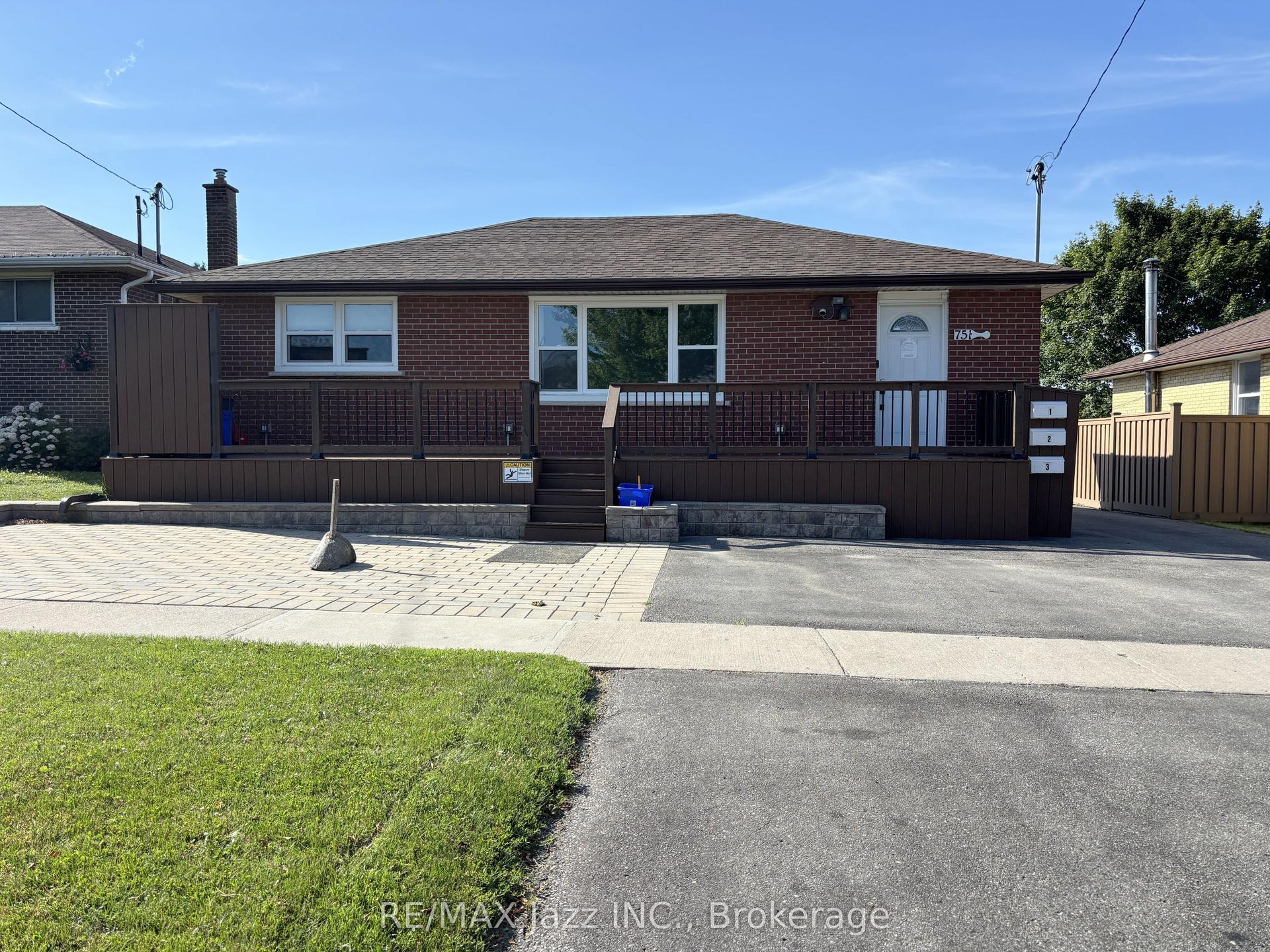751 Phillip Murray Avenue Unit 1 #Unit 1, Oshawa — Multiplex for lease, photo 1