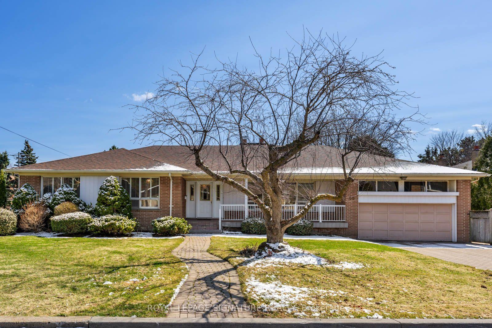 66 Carscadden Drive, Toronto — Detached for sale, photo 1
