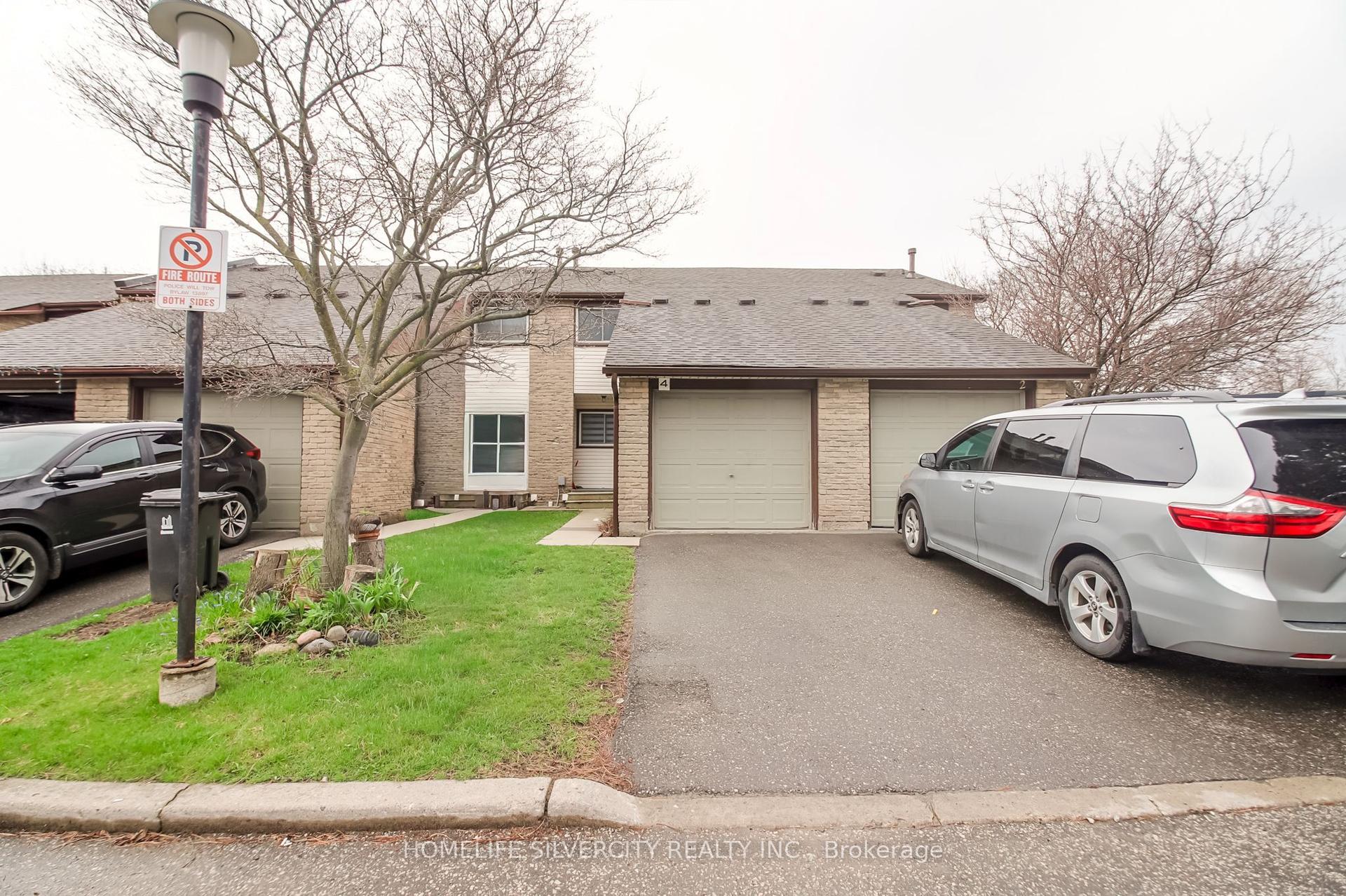 50 Silverbell Grove 4 #4, Toronto — Condo Town for sale, photo 1
