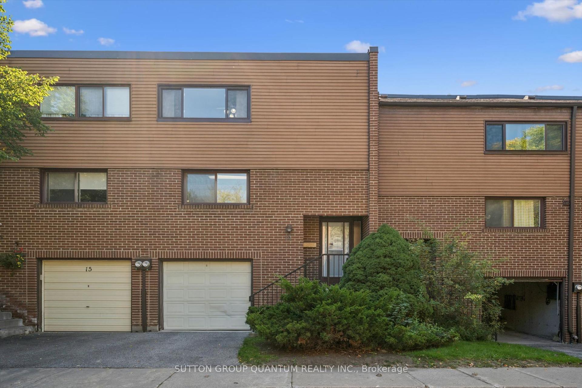 13 Burnt Meadoway 32 #32, Toronto — Condo Town for sale, photo 1