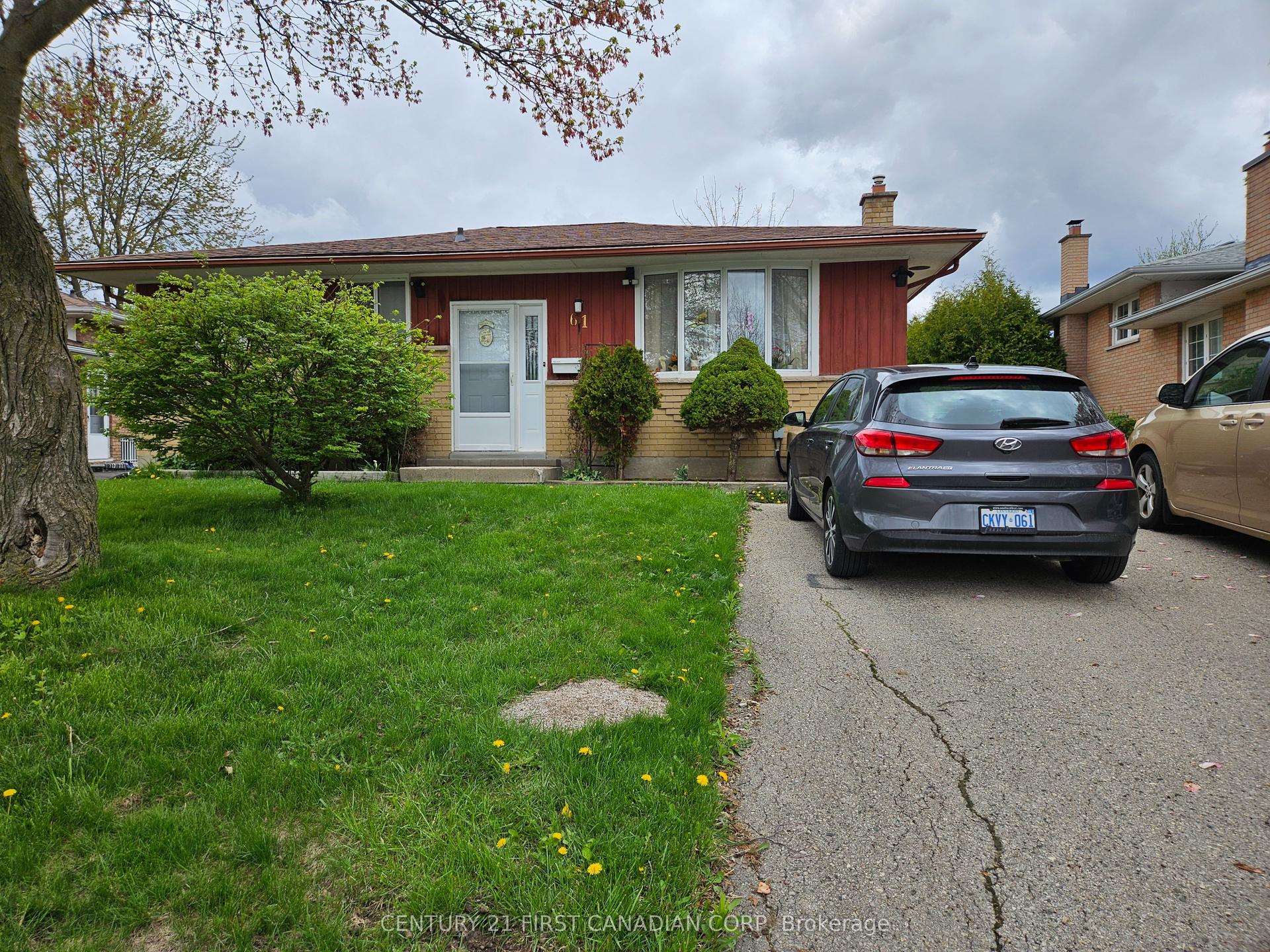 61 Alayne Crescent — photo 1