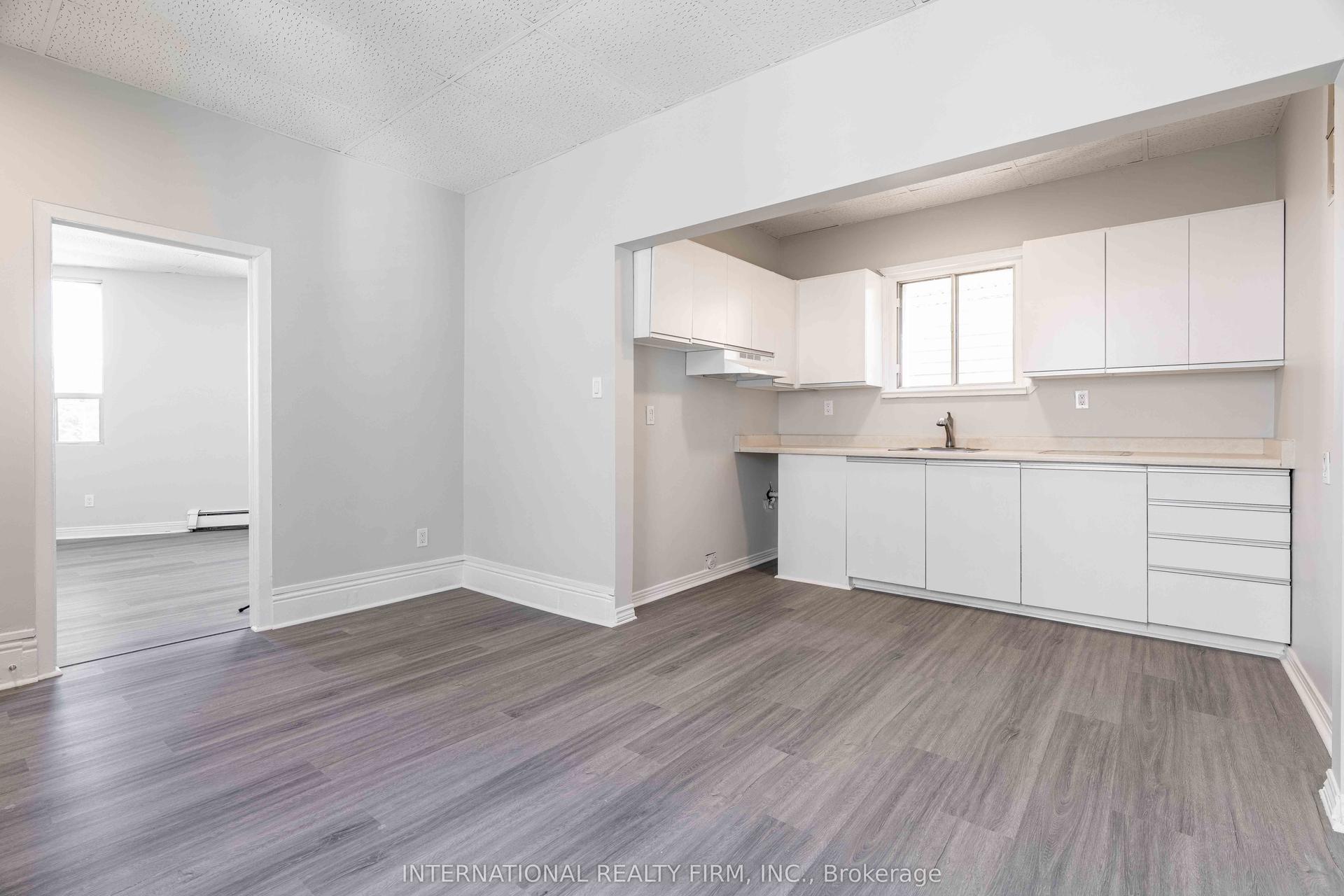 217 Hamilton Road — photo 1