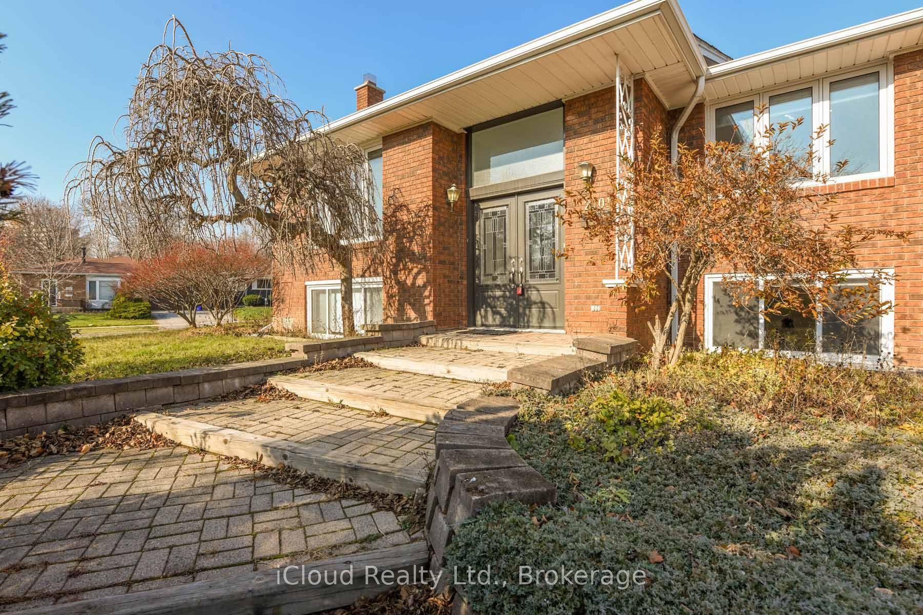 2101 Parkway Drive, Burlington — Detached for lease, photo 1