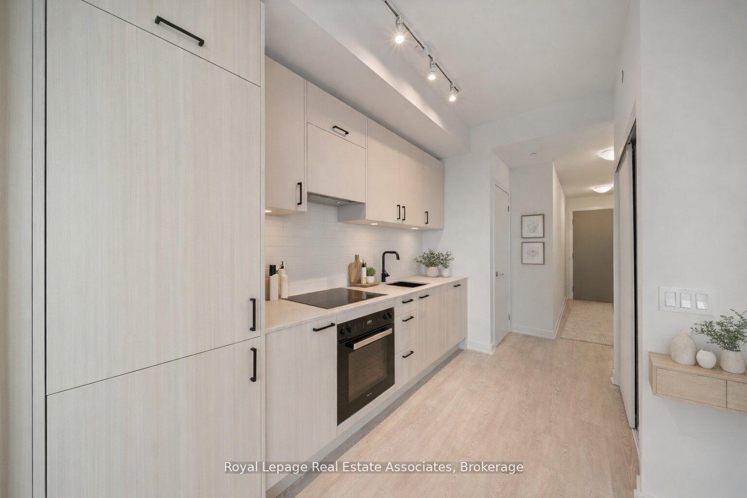 1 Quarrington Lane 1004 #1004, Toronto — Condo for sale, photo 1