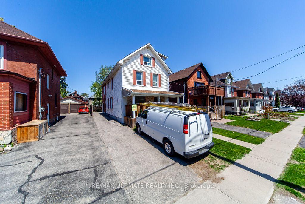 128 Elgin Street E, Oshawa — Detached for sale, photo 1