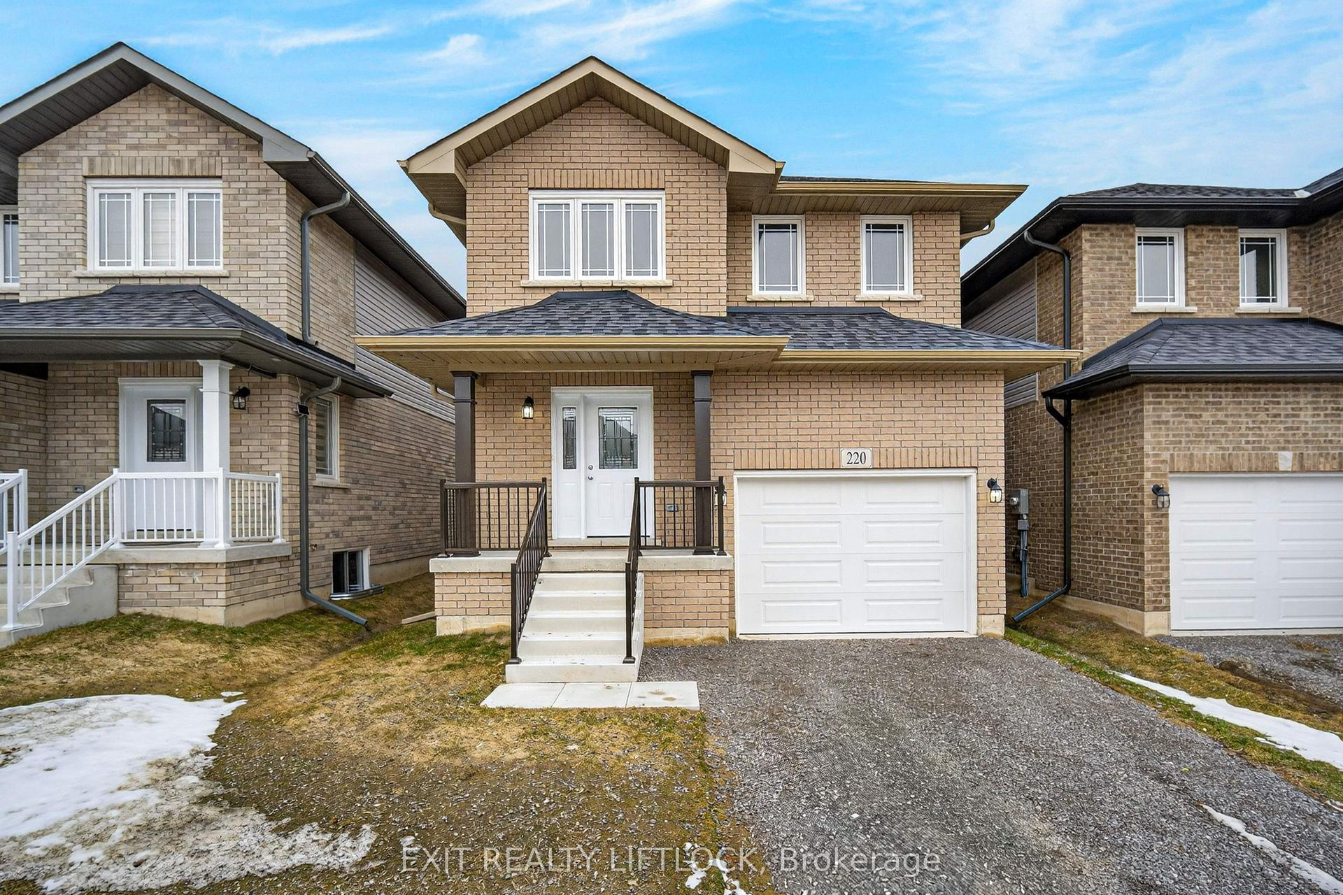 220 O'Neil Street — photo 1