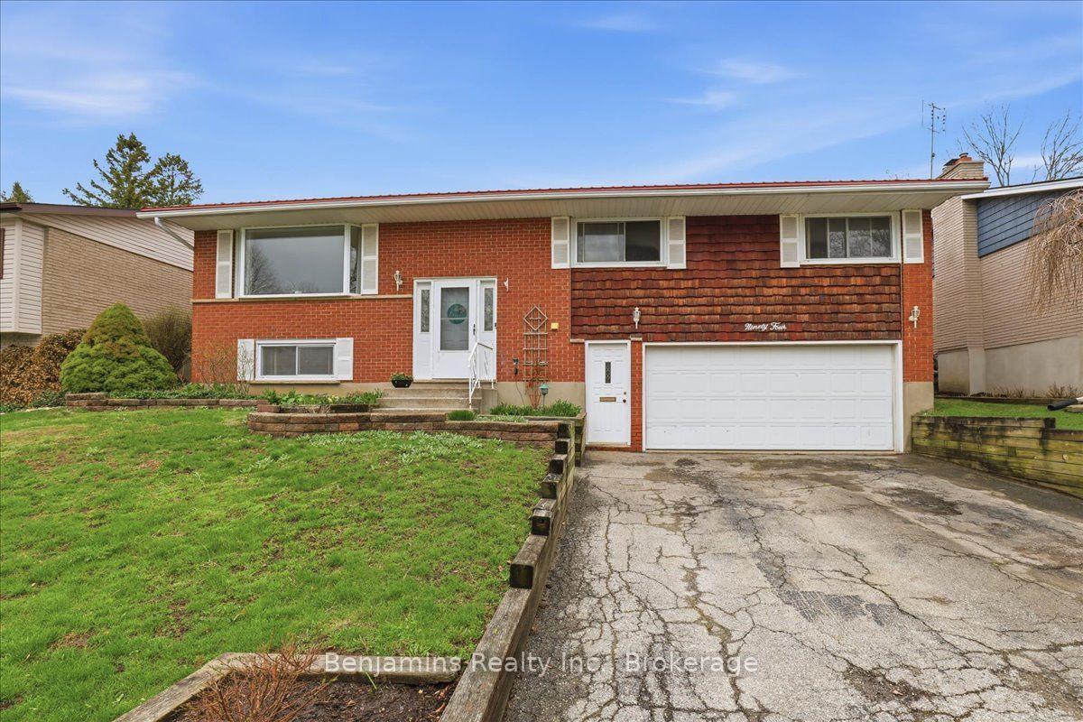 94 Colebrook Court — photo 1