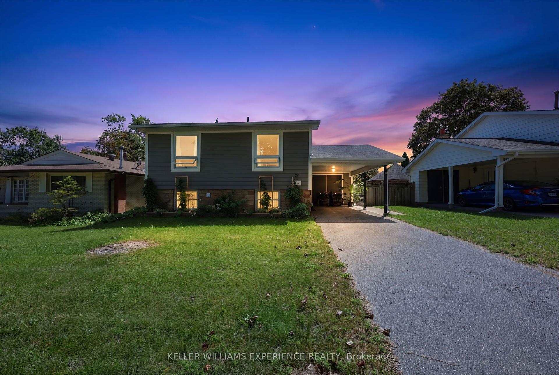 29 Collete Crescent, Barrie — Detached for sale, photo 1