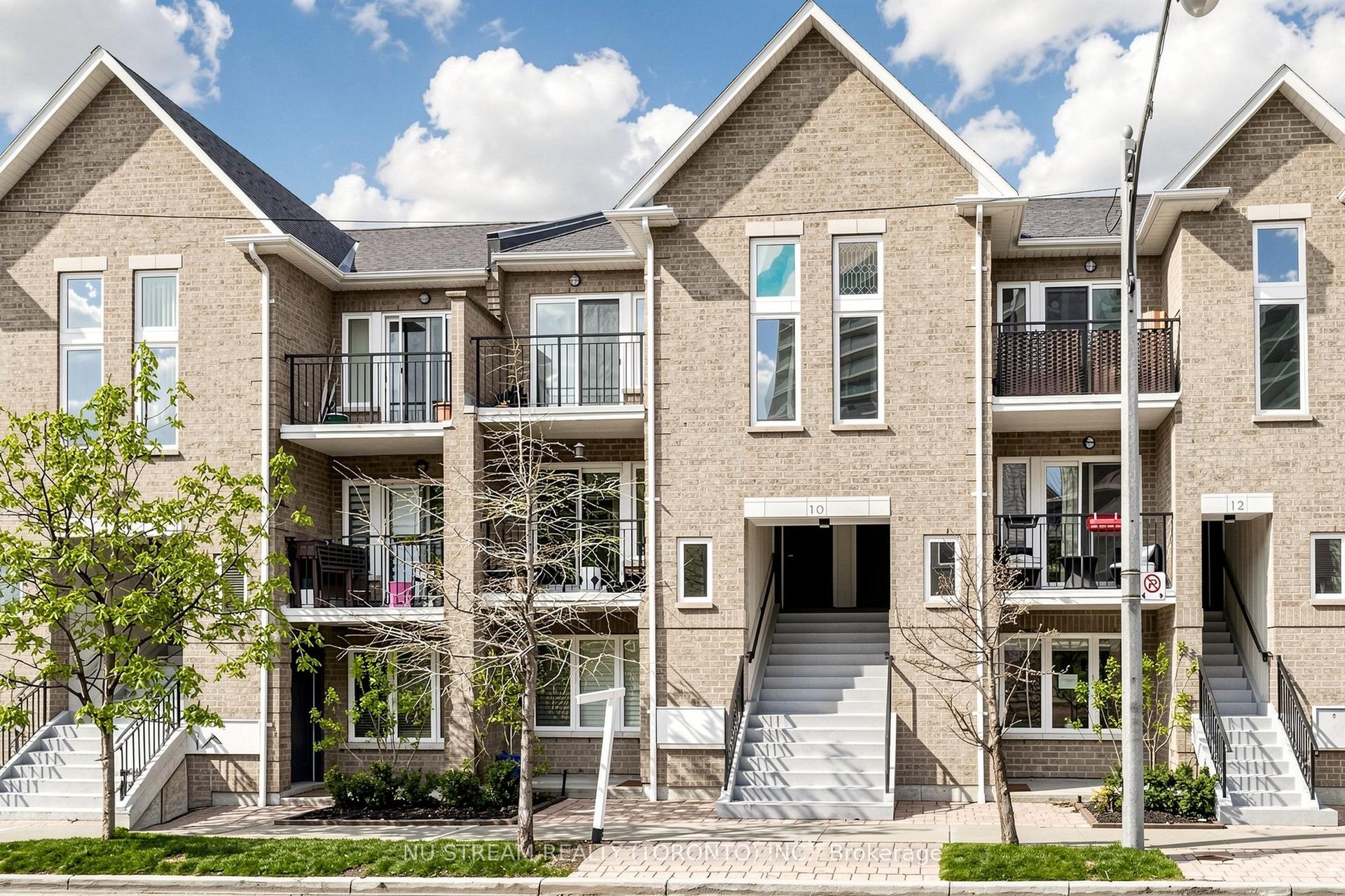 10 Brian Peck Crescent 201 #201, Toronto — Condo Town for sale, photo 1