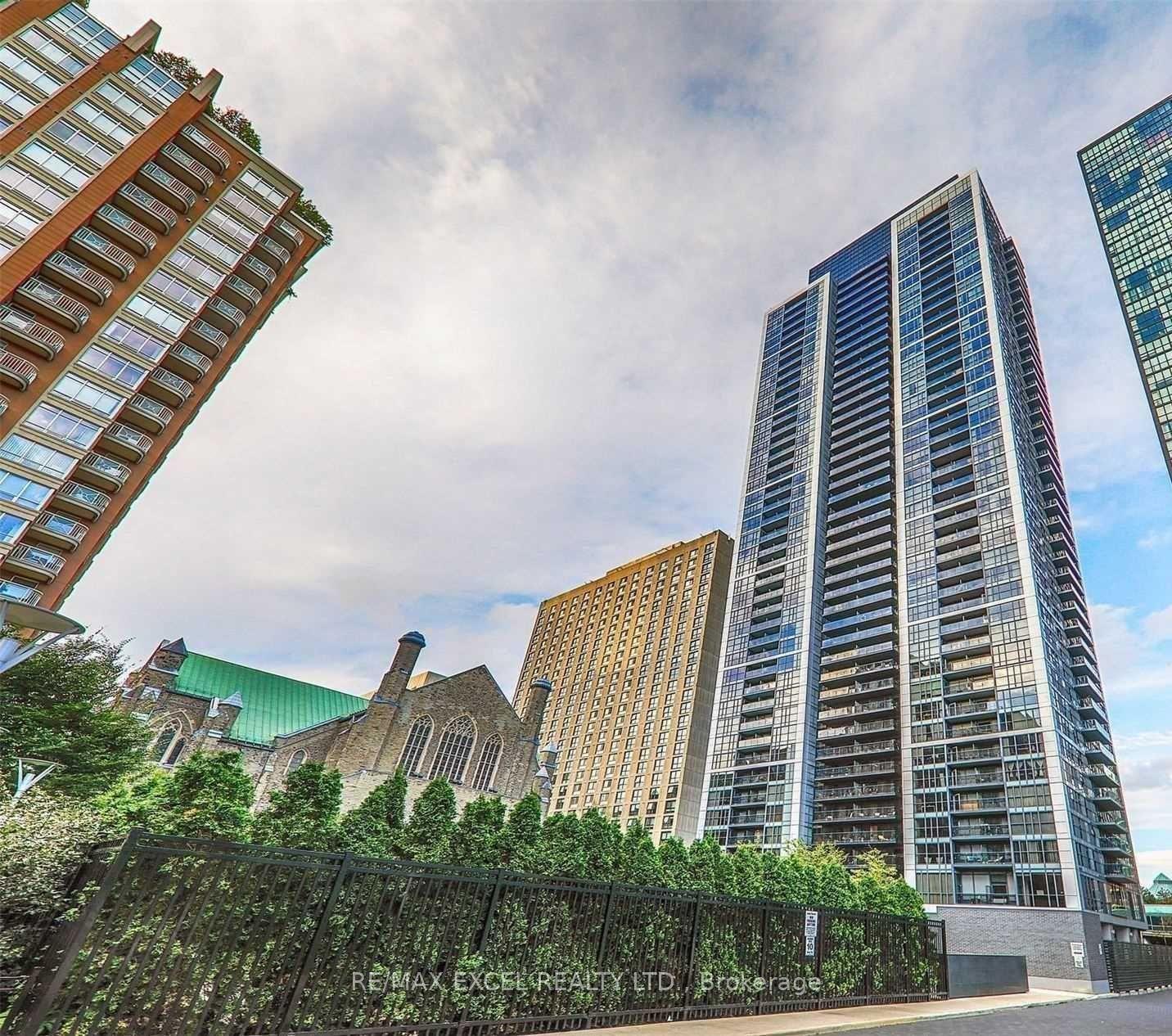 28 Ted Rogers Way 4201 #4201, Toronto — Condo for lease, photo 1
