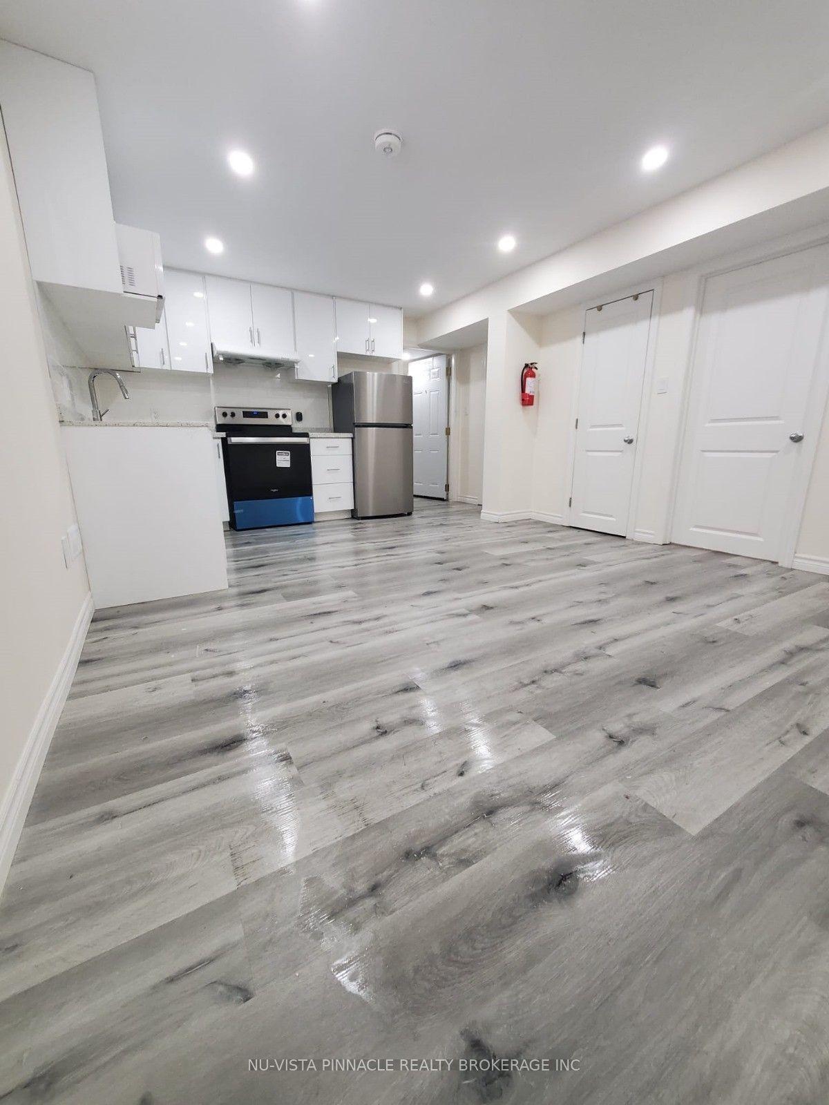 289 Middleton Avenue Lower #Lower, London South — Detached for lease, photo 1