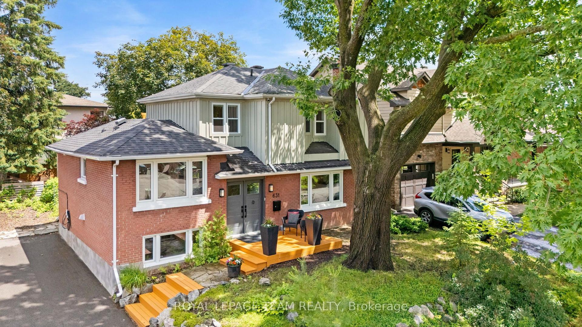 631 Courtenay Avenue — photo 1