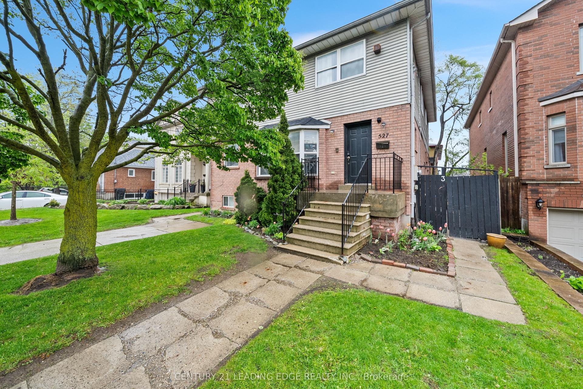 527 Glengarry Avenue — photo 1