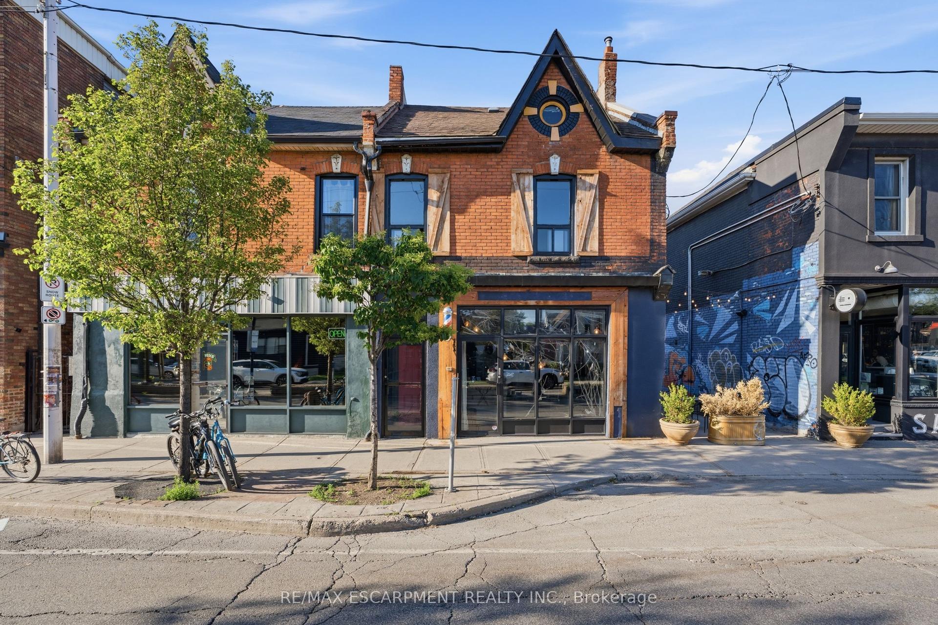 355 BARTON Street E, Hamilton — Townhouse for sale, photo 1