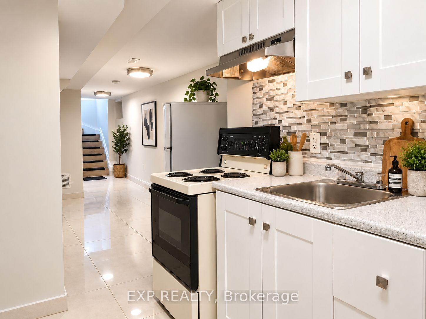 801 Pape Avenue Lower #Lower, Toronto — Semi-Detached for lease, photo 1