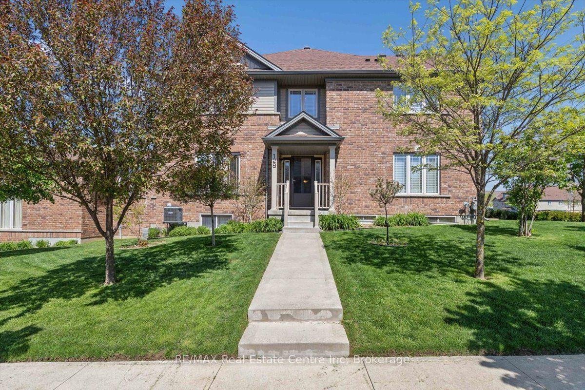 128 Ingram Drive, Guelph — Townhouse for sale, photo 1