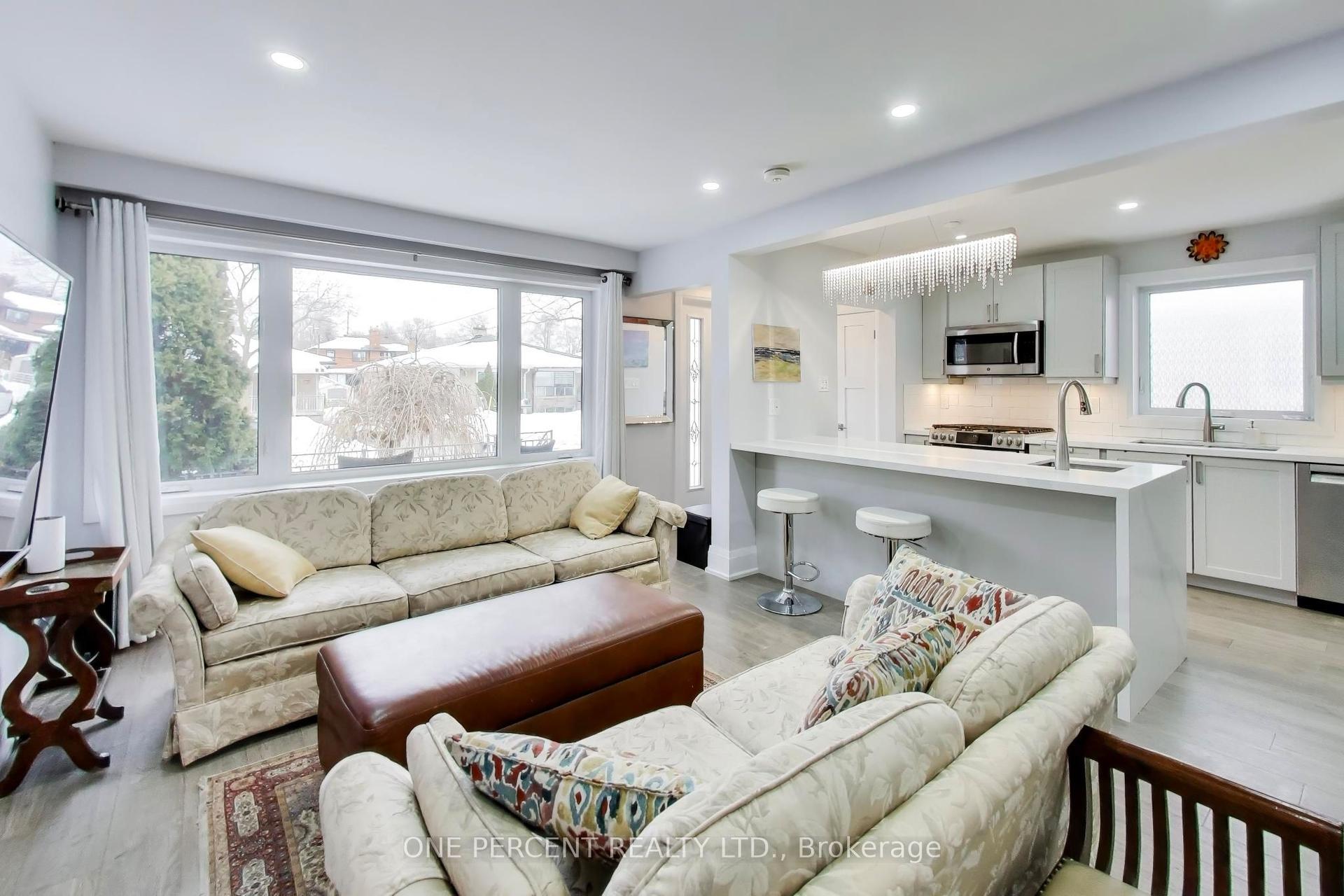 4 Cameo Crescent — photo 1