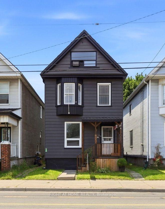 522 Cannon Street E, Hamilton — Detached for sale, photo 1