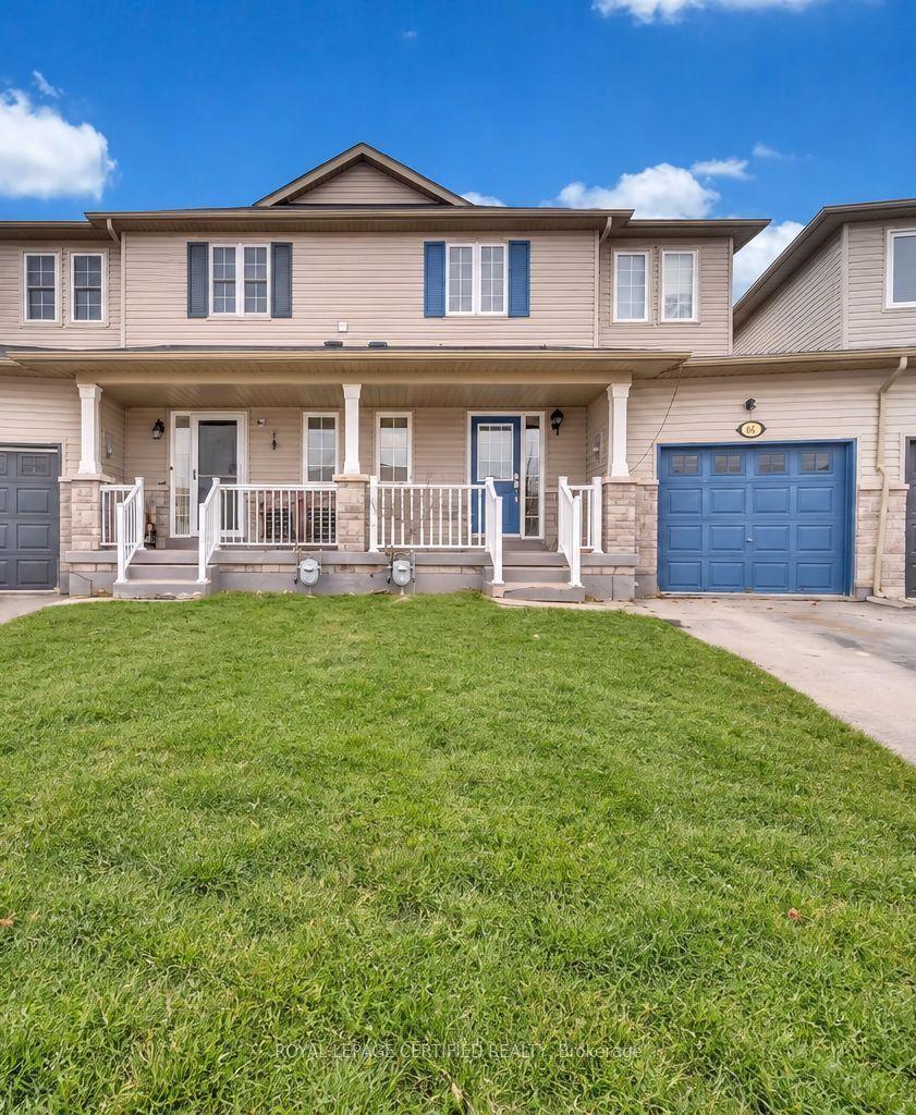 64 Admiral Crescent, Essa — Townhouse for sale, photo 1