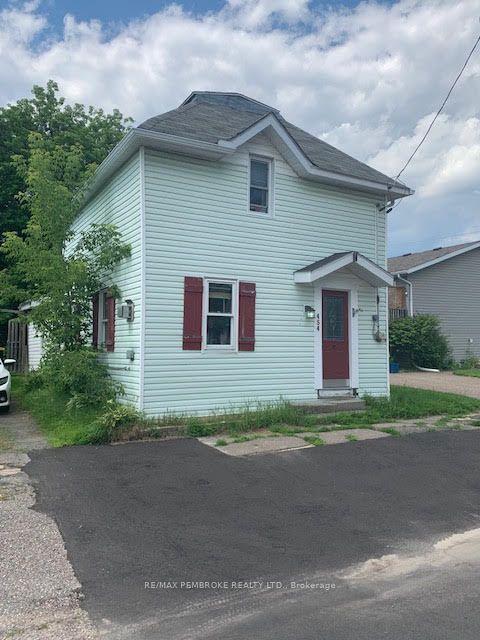 454 Norman Street, Pembroke — Detached for sale, photo 1