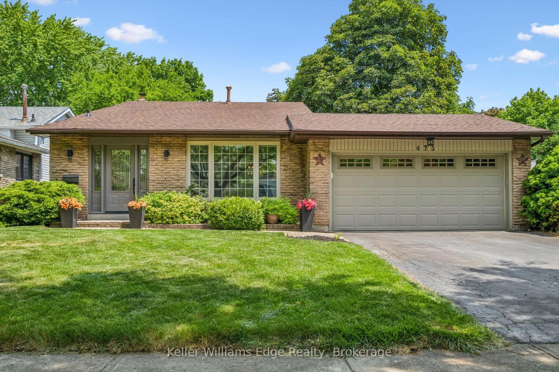 475 Vanguard Crescent — photo 1