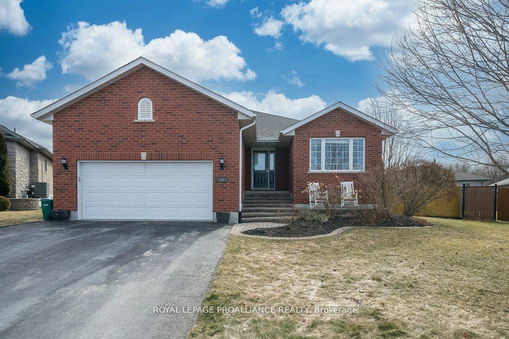 21 Forest Valley Drive — photo 1