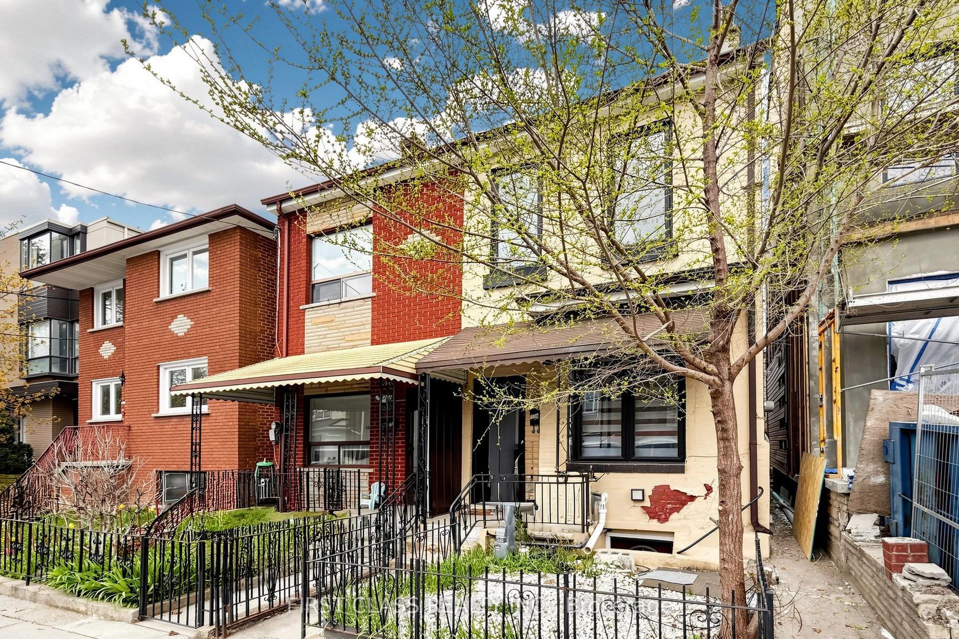 174 Manning Avenue, Toronto — Townhouse for lease, photo 1