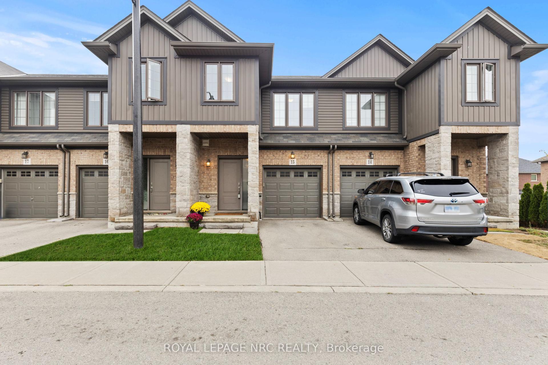 377 Glancaster Road 15 #15, Hamilton — Condo Town for sale, photo 1