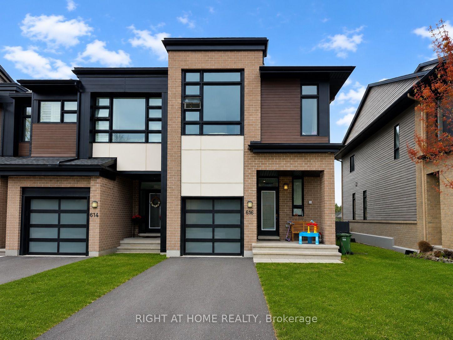 616 Rowers Way — photo 1
