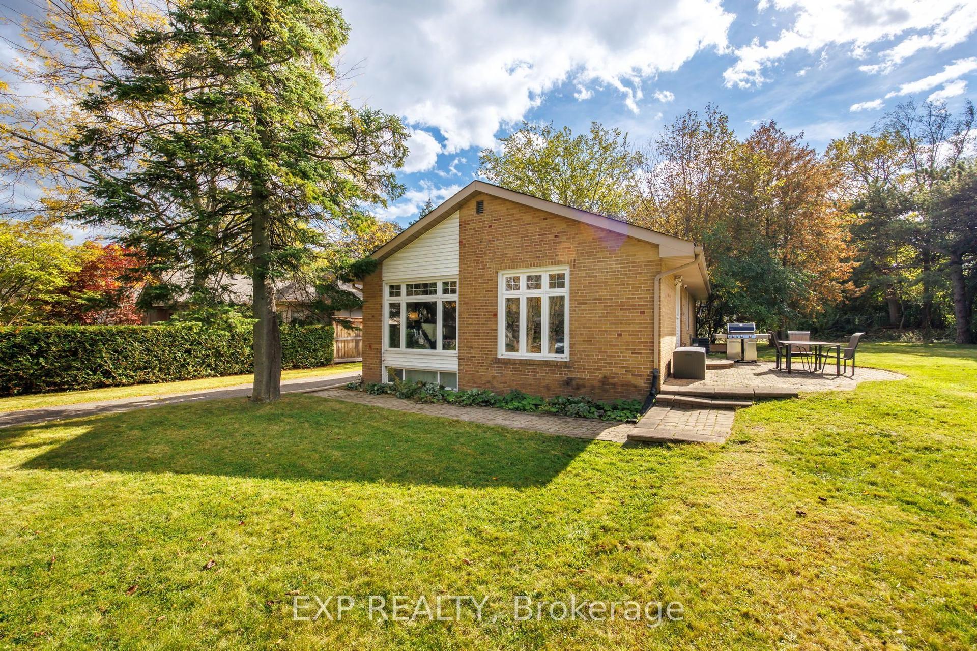 5 Tadcaster Place, Toronto — Detached for sale, photo 1