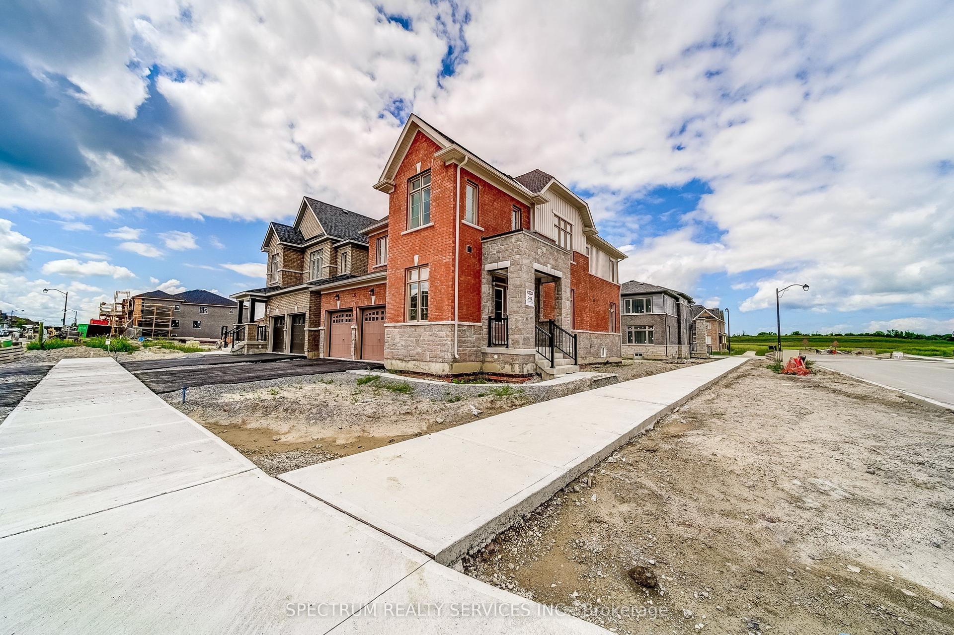 52 Father Muckle Avenue, Georgina — Detached for sale, photo 1
