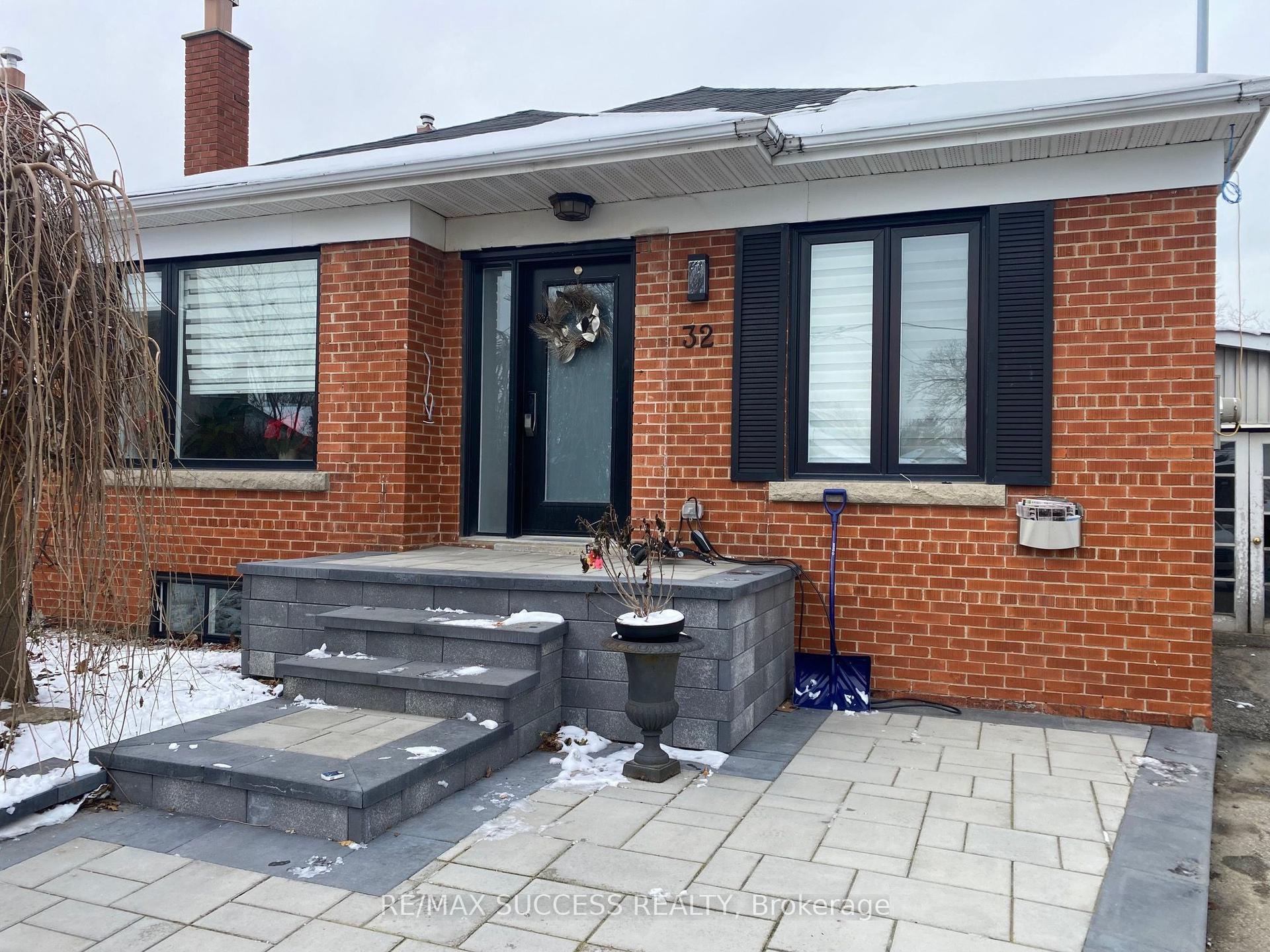 32 Billingham Road Bsmt #Bsmt, Toronto — Detached for lease, photo 1