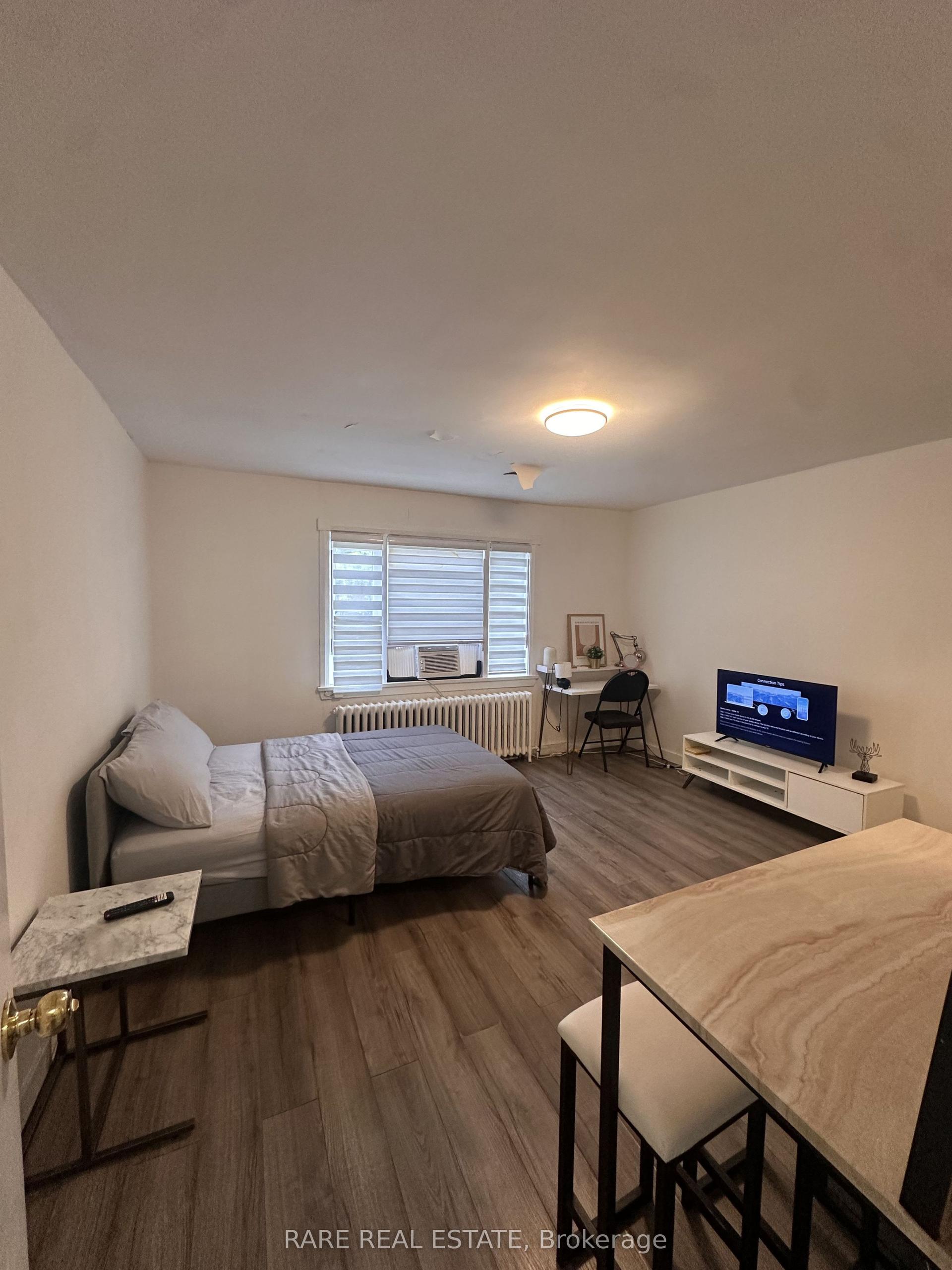 130 Macpherson Avenue 11 #11, Toronto — Multiplex for lease, photo 1