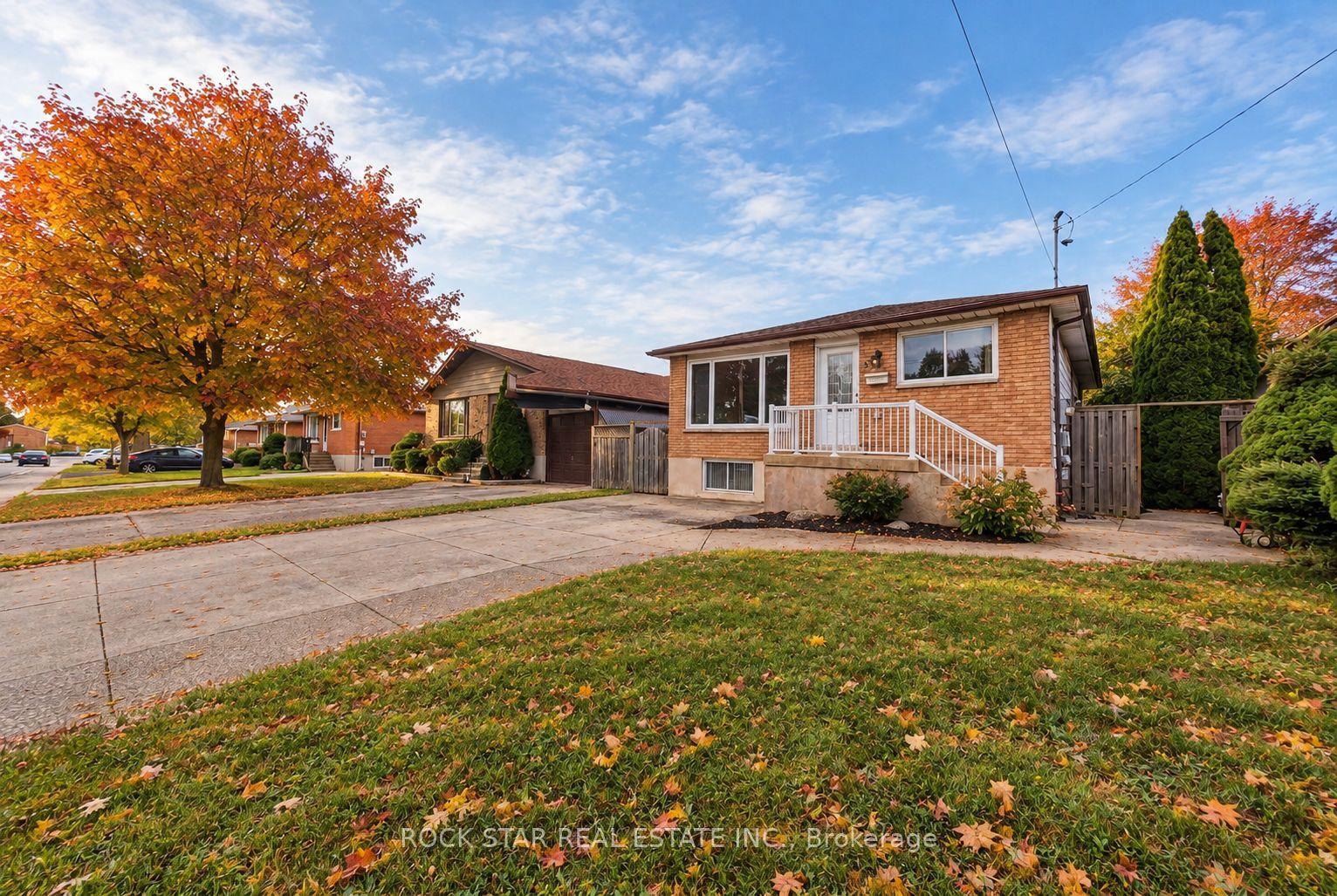 59 Aterno Drive Main #Main, Hamilton — Detached for lease, photo 1