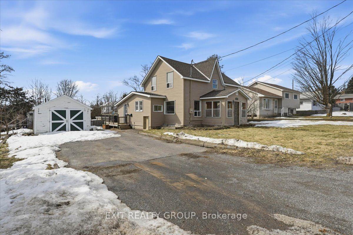 23 Hayes Street — photo 1