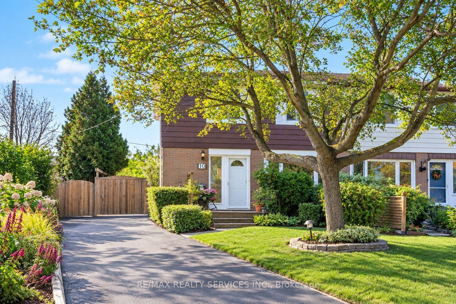 10 Danesbury Crescent, Brampton — Semi-Detached for sale, photo 1