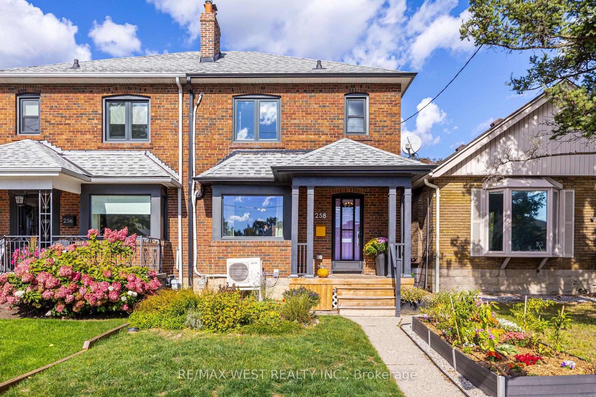 258 O'connor Drive, Toronto — Semi-Detached for sale, photo 1